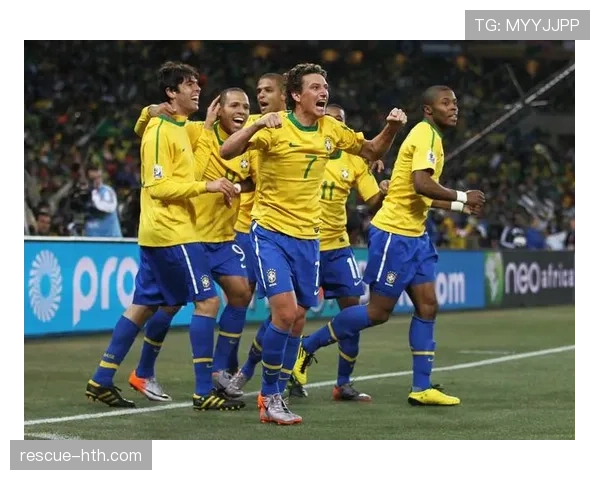 世界杯足球新星近期表现稳健，备受期待