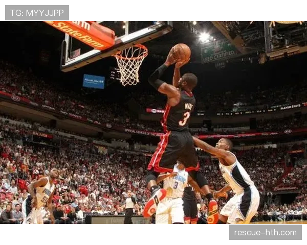 韦德突破制造空位提升效率领热火季后赛火力